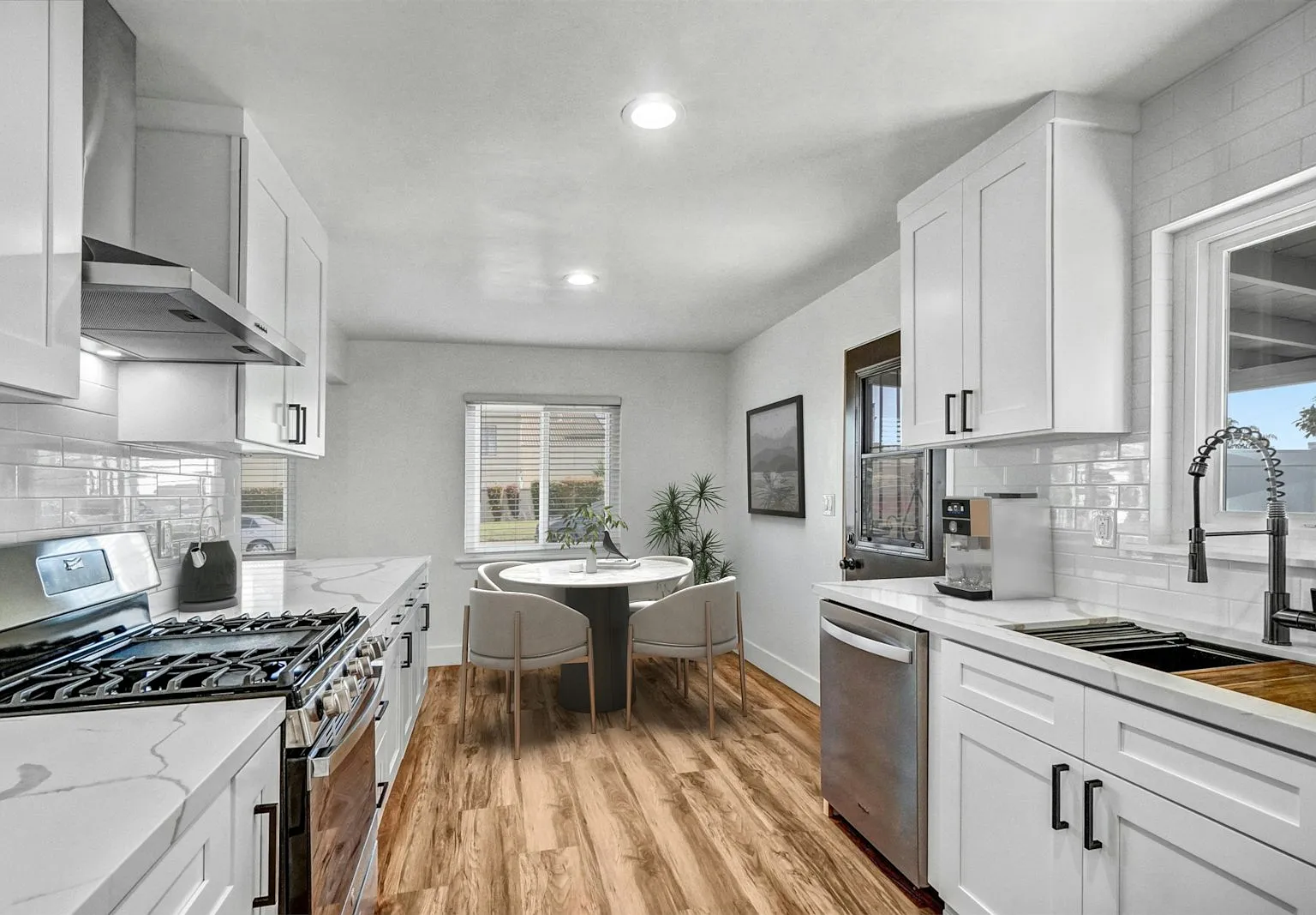 8072 La Palma Drive — Photo 1