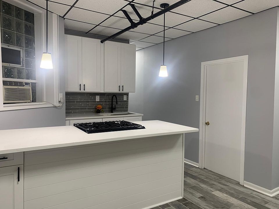1st image of 1529 W Thorndale Ave #1