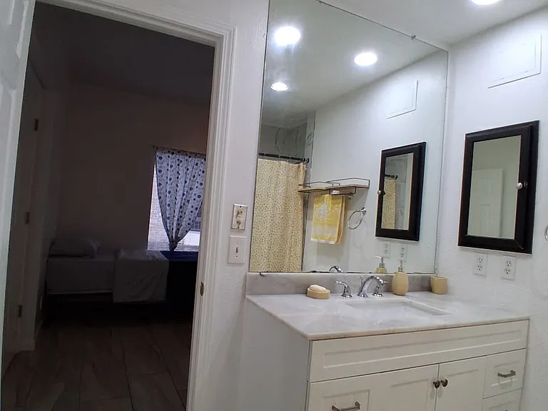 2209 S Braeswood Blvd #31I — Photo 24
