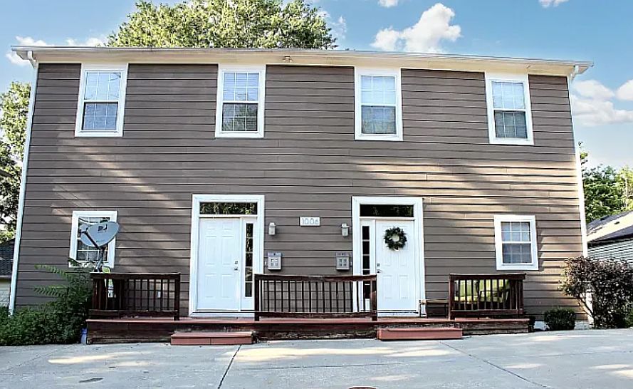 1st image of 1006 E 61st St #A