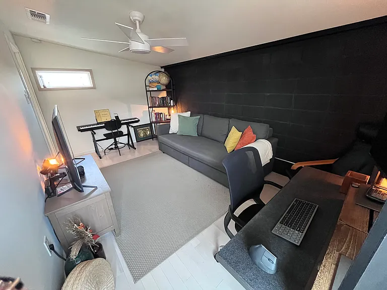 410 Avenue T — Photo 15