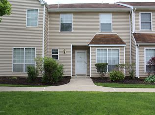 120 Radcliff Pl, Morganville, NJ 07751