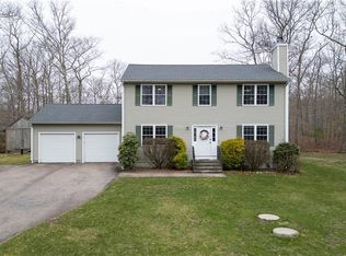 339 Tomaquag Rd, Ashaway, RI 02804