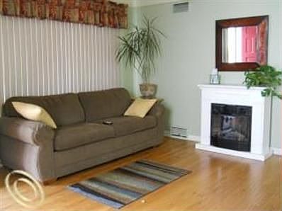 2nd image of 602 Dewey St