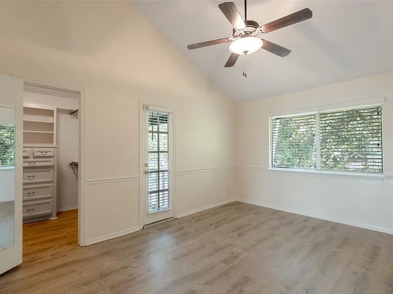 208 Waters Edge — Photo 12