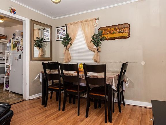 4th image of 41 Hall Ave