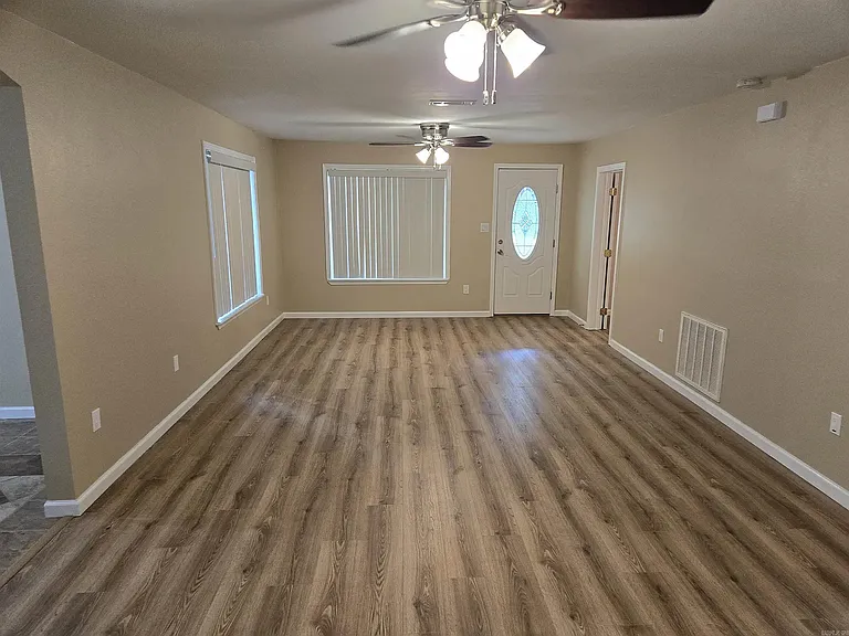 1012 Blaylock St — Photo 6