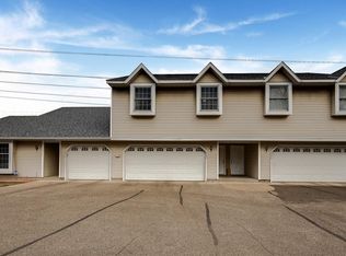 2247 Woodlynn Ave, Saint Paul, MN 55109