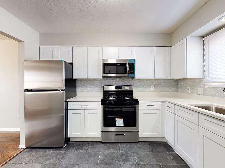 2203 Todd Dr — Photo 3