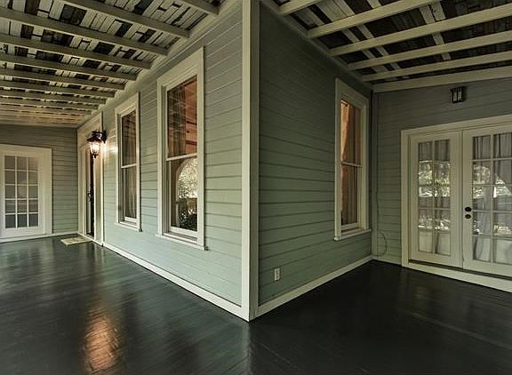 Deep porches with glass doors