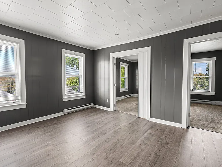 205 Darrow Ave #3R — Photo 9