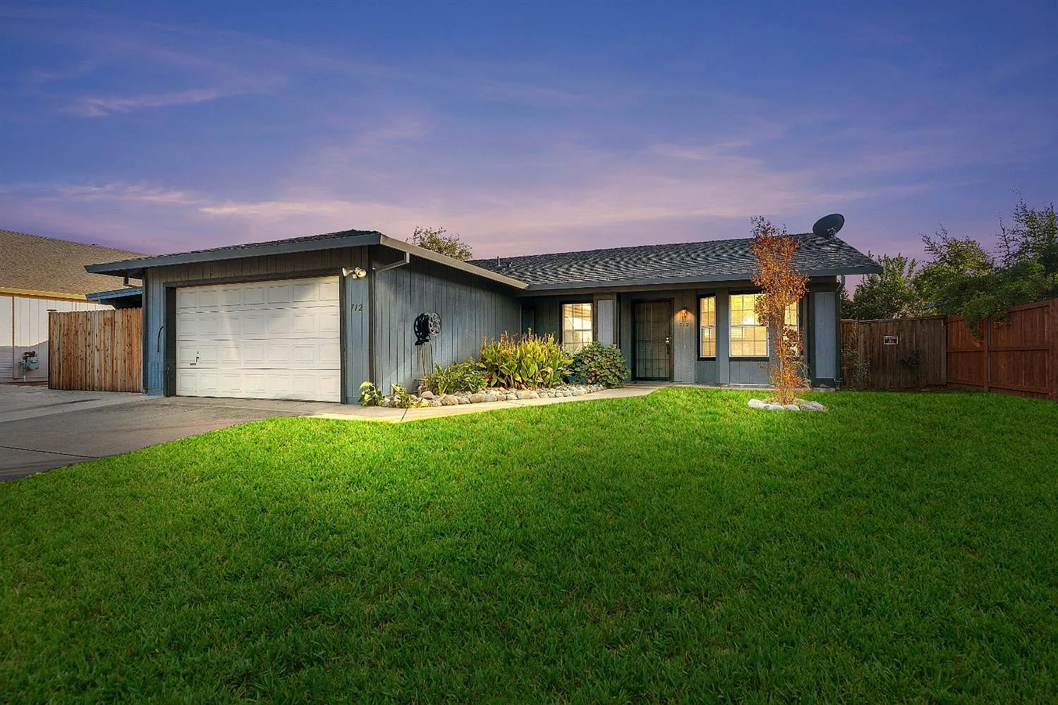 712 Germaine Dr photo 1
