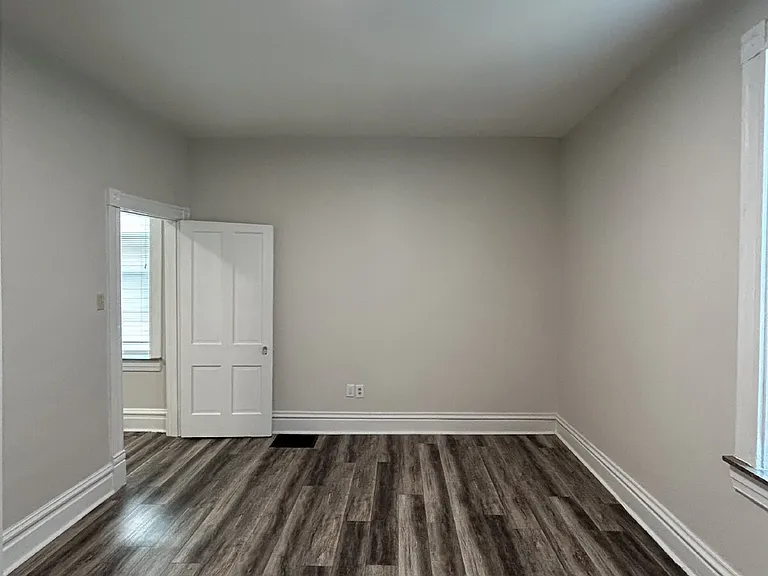 5228 Northrup Ave — Photo 9