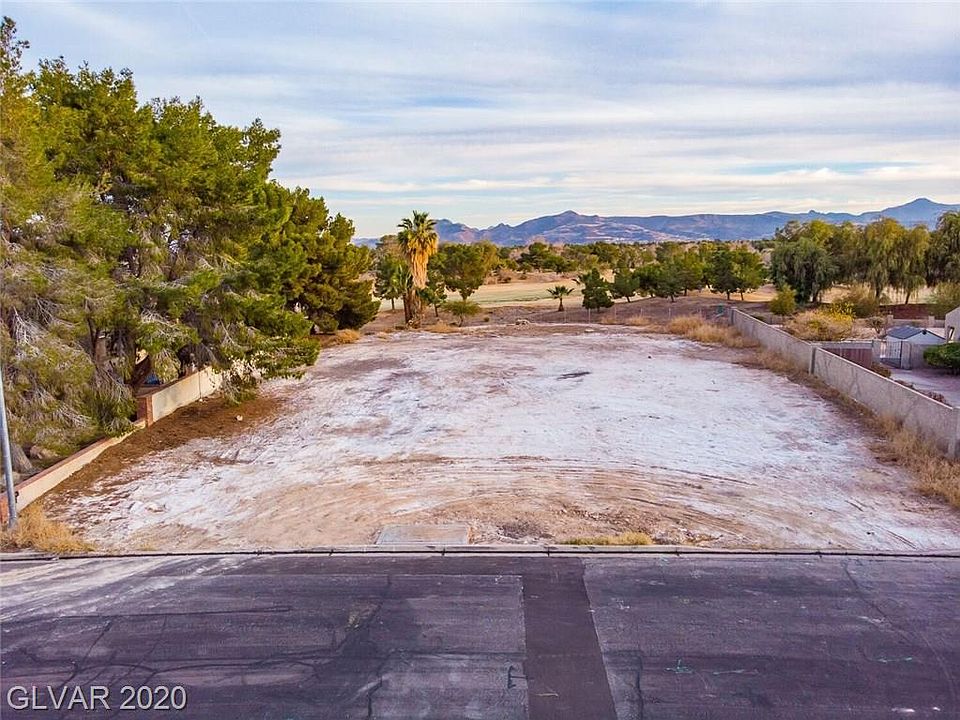 1st image of 3015 La Mesa Dr