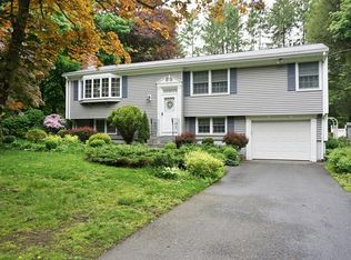 18 Aqueduct Rd, Wayland, MA 01778