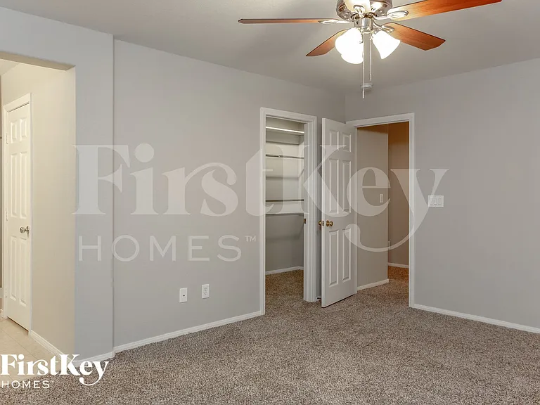 8309 Cavaricci Ave — Photo 6