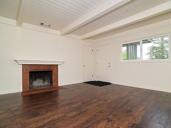 3rd image of 5836 Fairbairn Dr
