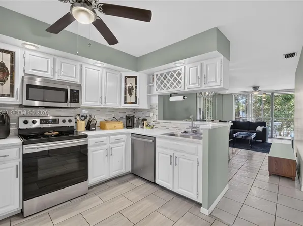 7653 NW 79th Ave APT 312, Tamarac, FL 33321