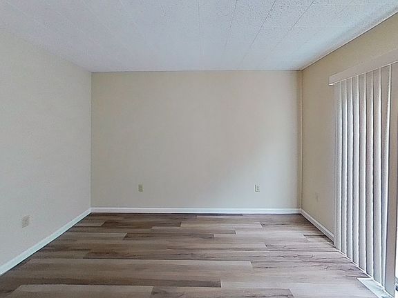 5th image of 614 Van Buren St #644V01