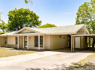 6022 Lark Valley Dr, San Antonio, TX 78242
