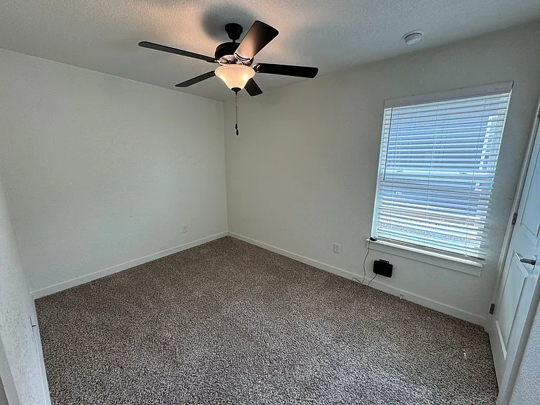 1410 Cedar River Ln — Photo 21