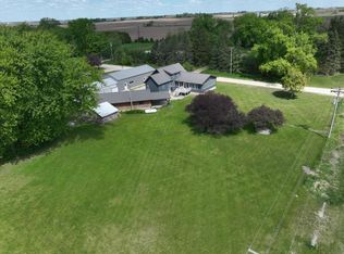 2496 239th St, New Hampton, IA 50659