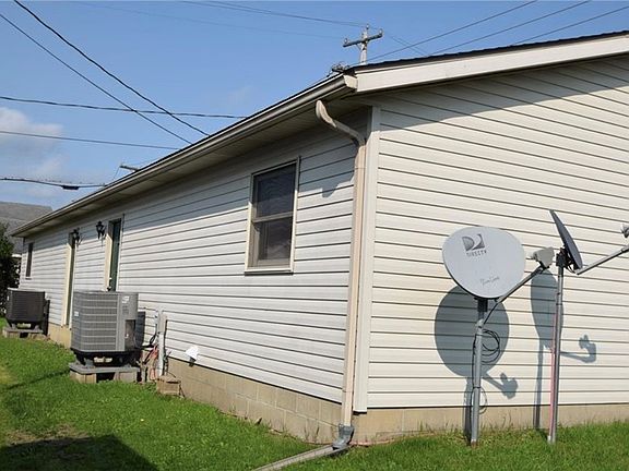 3rd image of 110 N Wallace St