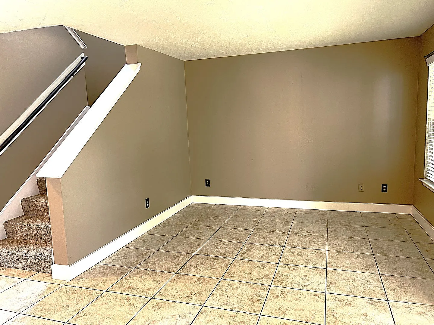 An amazing home in a great location — Photo 3