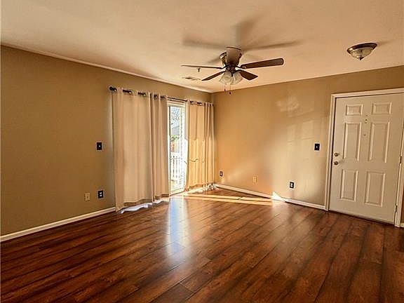 3rd image of 304 Townpark Dr #102