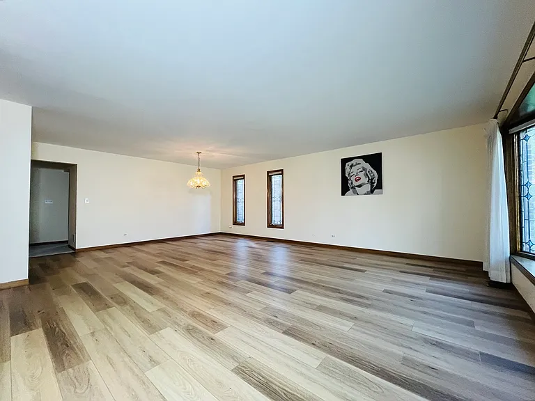 1483 Heather Ln — Photo 5