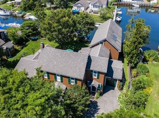 140 Sequams Lane Ctr, West Islip, NY 11795