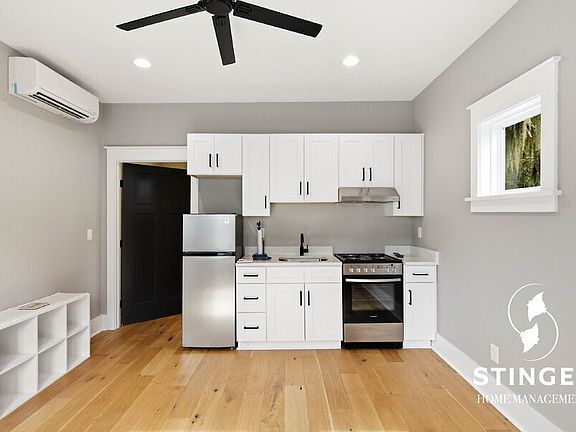3rd image of 1103 14th St