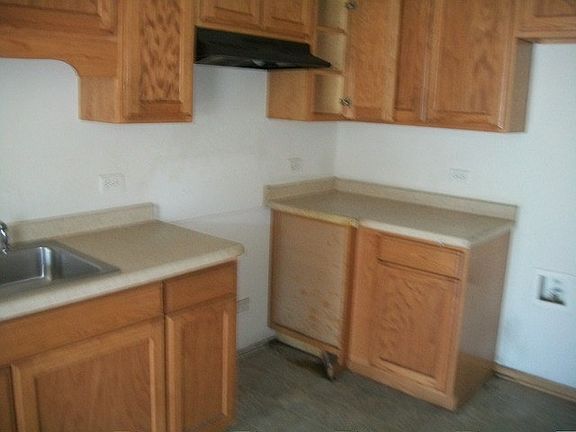 3rd image of 1897 Stonegate Dr