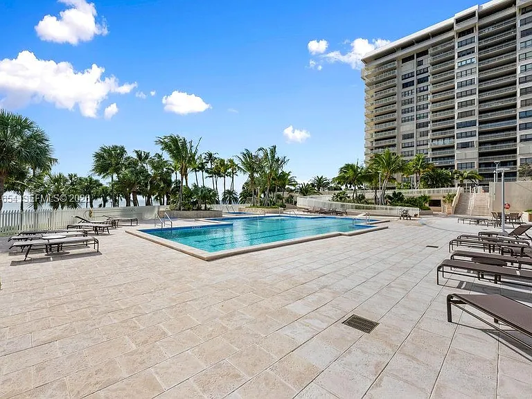 2 Grove Isle Dr #B706 — Photo 26