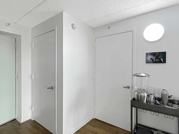 79-14 Rockaway Beach Boulevard image 6 of 15