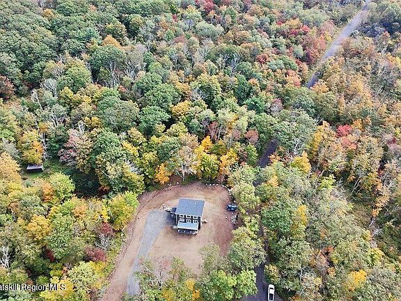 3rd image of 330 Vista Maria Road