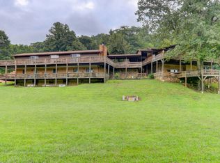2062 Lake City Hwy, Clinton, TN 37716