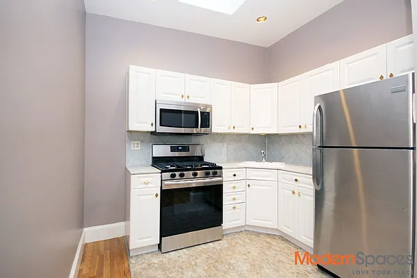 Rented by Nooklyn NYC LLC | media 12