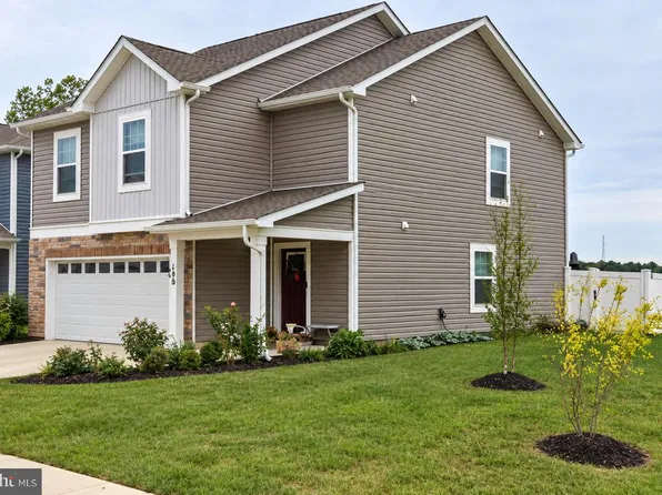 190 Charming Forest Ave, La Plata, MD 20646