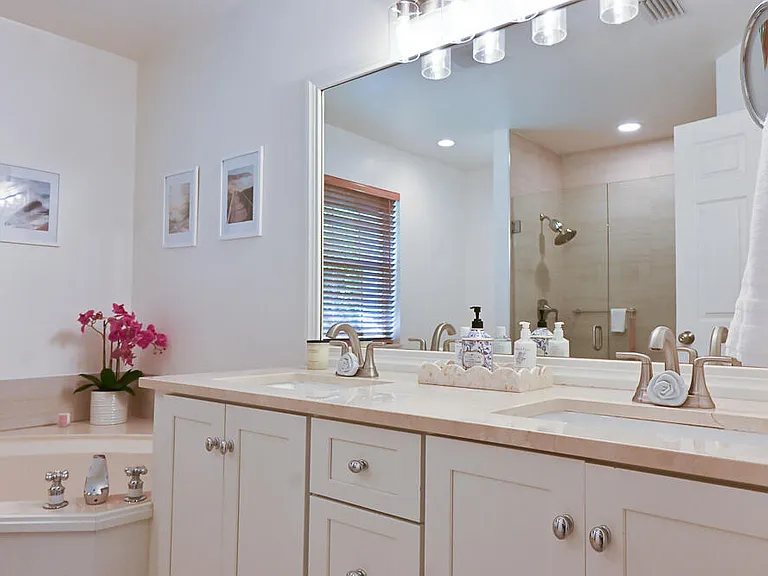 12828 Meadowbreeze Dr — Photo 8