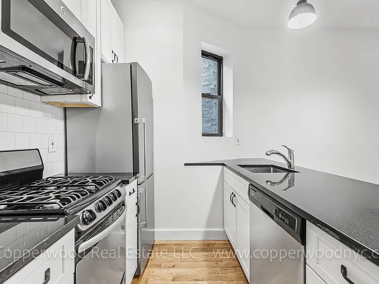 234 E 83rd St #1C — Photo 2