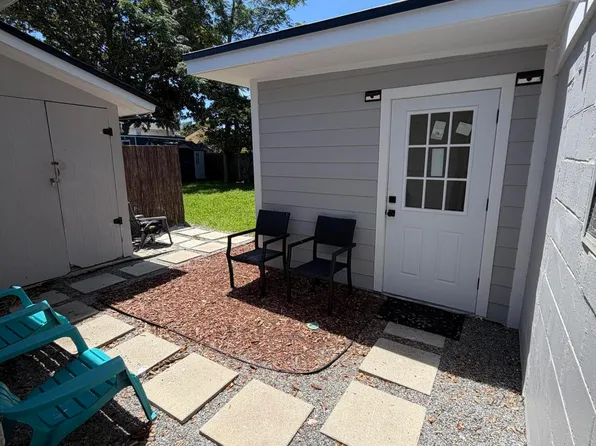 420 9th Ave S #A, Jacksonville Beach, FL 32250