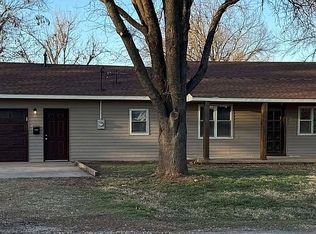 1721 Fairway Pl, Ponca City, OK 74604