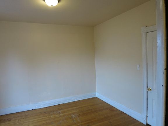 5th image of 58 Courtney Ave #2