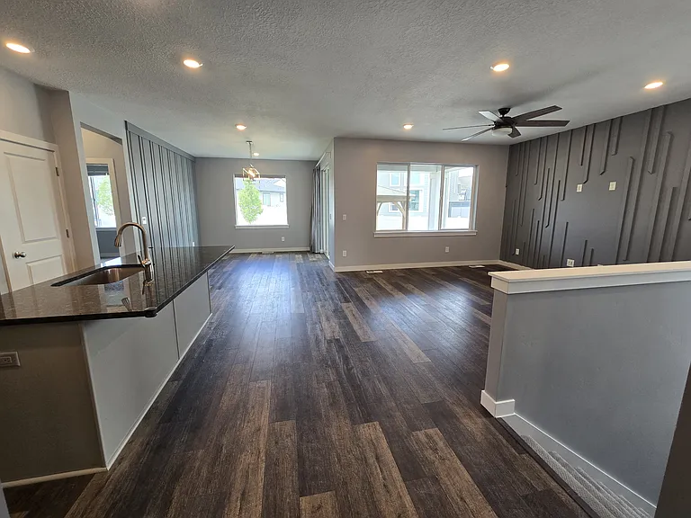 194 W Sugarbowl Cir — Photo 2
