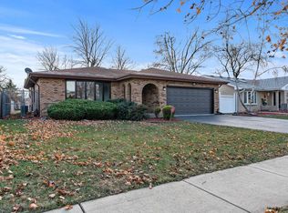 7325 W 82nd St, Bridgeview, IL 60455