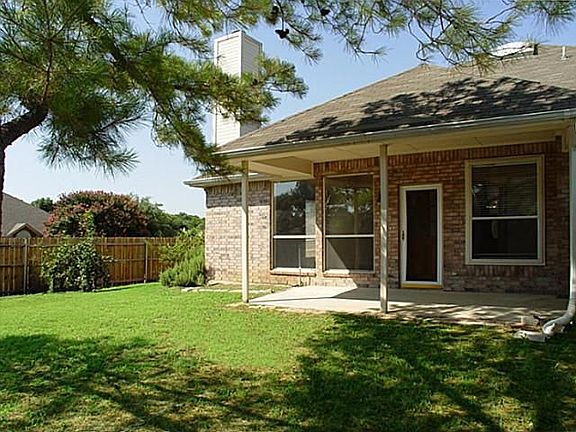 2nd image of 3213 Grenada Dr