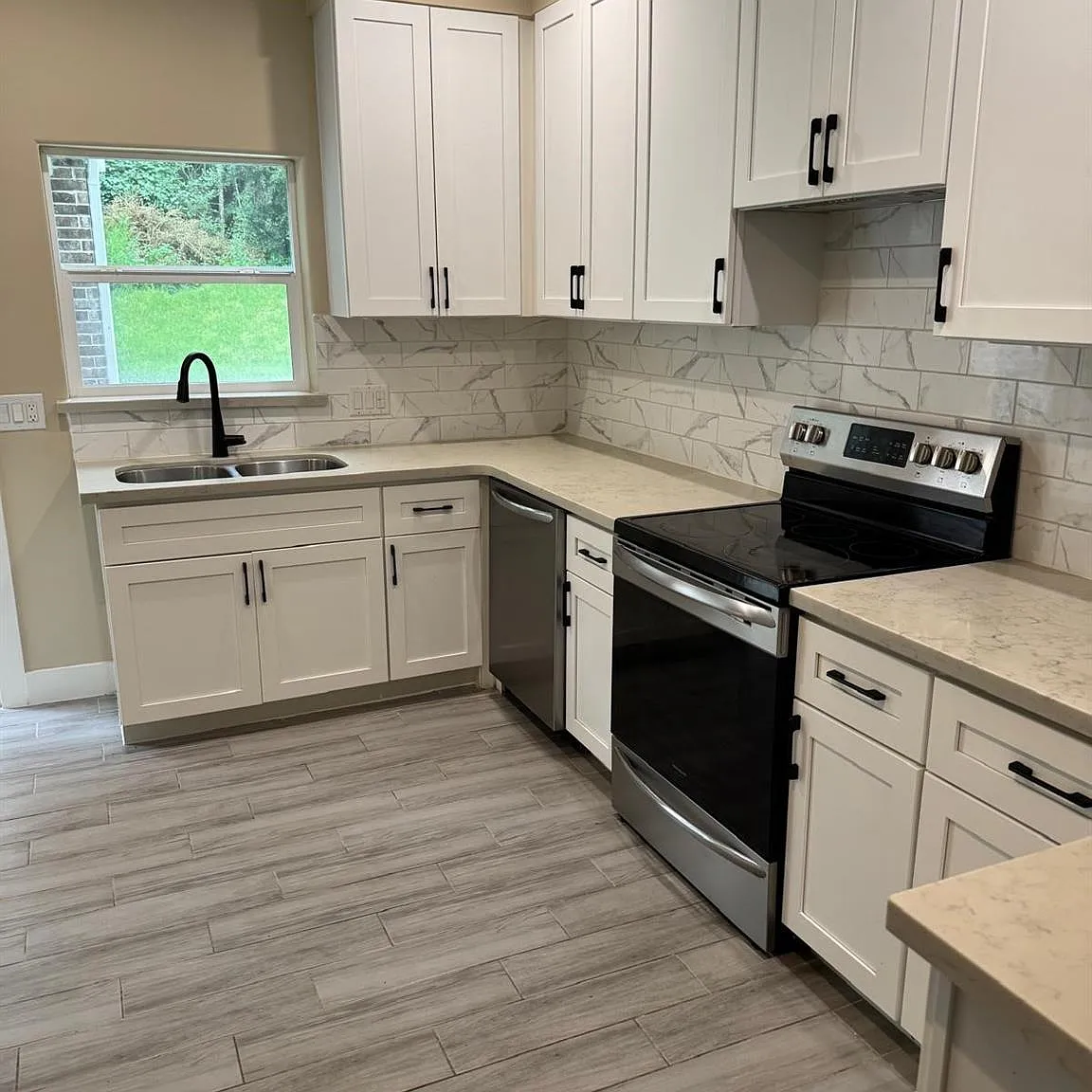 3 bed, 2.0 bath, 1537 sqft, $1,850 — Photo 4