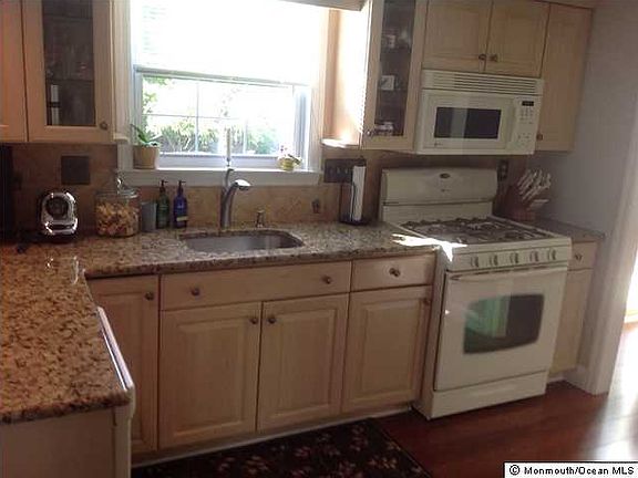 4th image of 573 Leawood Ave