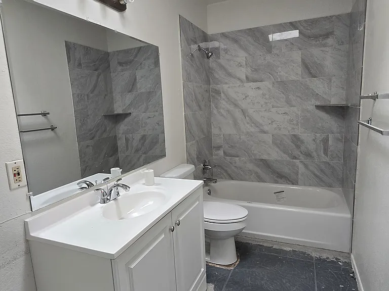 2634 N Estrella Ave #A — Photo 8